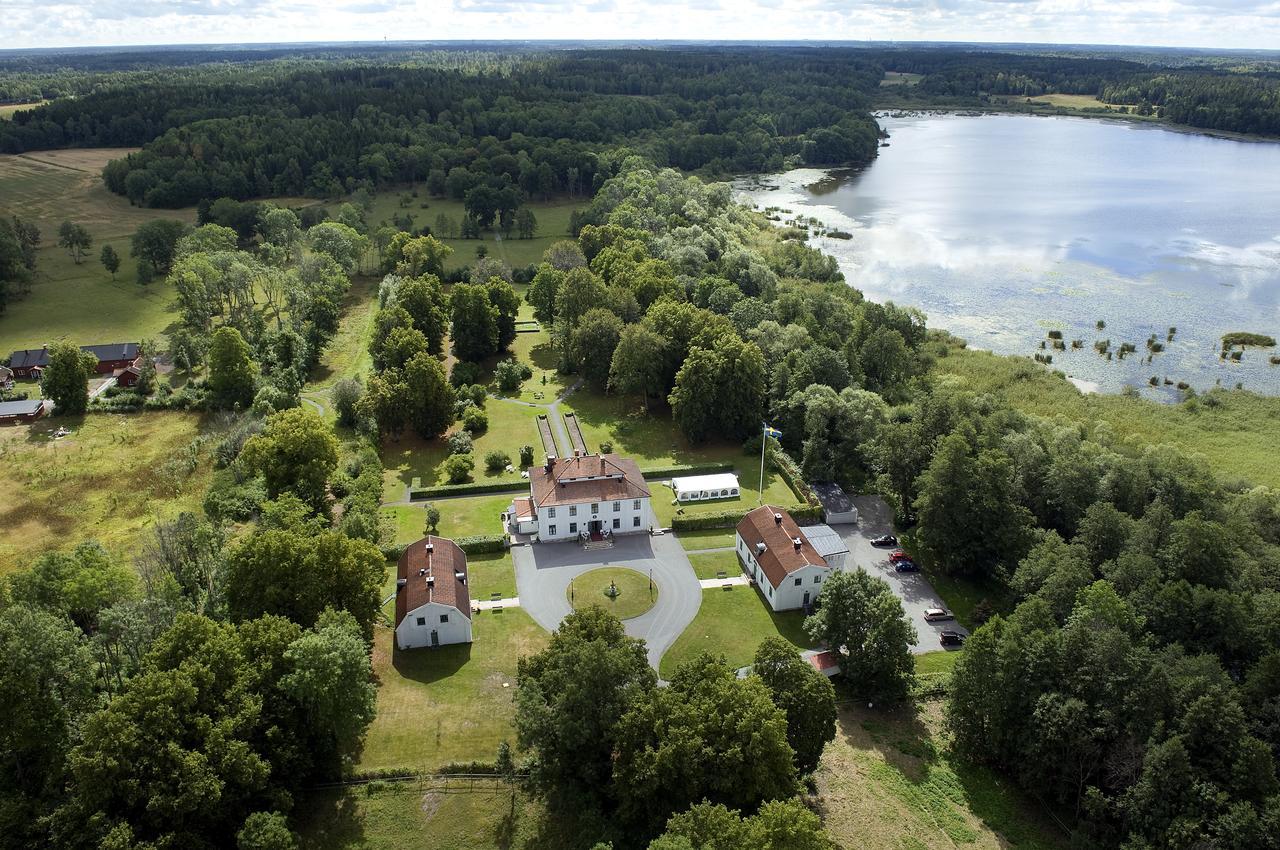 Готель Noors Slott Knivsta  Екстер'єр фото