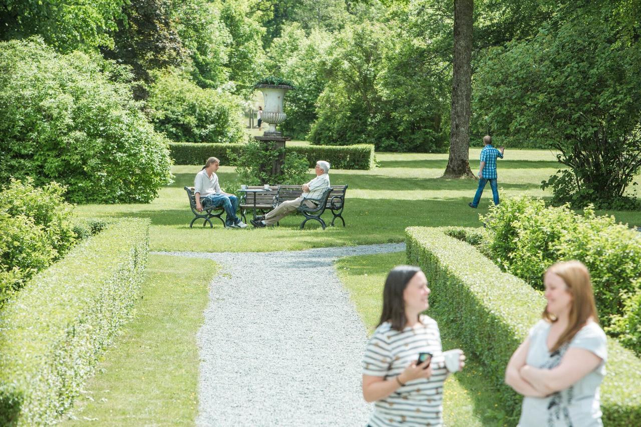Готель Noors Slott Knivsta  Екстер'єр фото